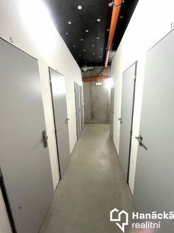 Pronájem bytu 1+kk s garáží v Olomouci, Loudova ul. - 11