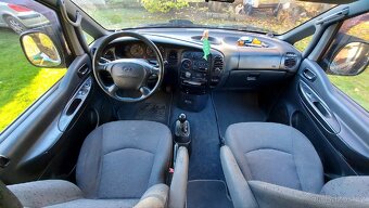 Hyundai H-1 2.5CRDi, 7 mist, nepojizdne, ztraci vodu - 11