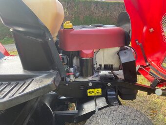 Prodám zahradní sekací traktůrek Agrojet - 11