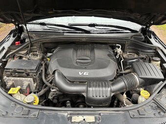 Dodge Durango 2015 3.6 V6 7 míst kosmické vady - 11