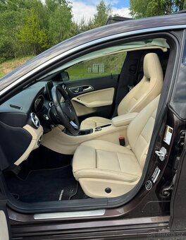 Mercedes-Benz CLA 250 7G-DCT - 11