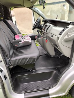 Opel vivaro velmi pěkný stav - 11