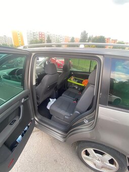 Vw touran 2.0tdi 125kw ND - 11