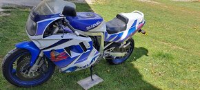 Suzuki GSXR 1100, r.v. 92 - 11