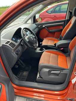 VW Touran Cross 1.9 tdi, 77 KW, rok 2008 - 11