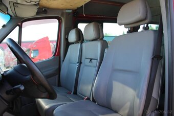 Volkswagen Crafter 2.5TDI,8MÍST,KLIMA,TAŽNÉ - 11