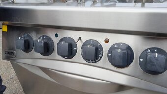 Kombinovaný gastro sporák Zanussi ( 4x plyn. hořák + el.pec - 11