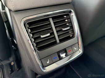 Škoda Enyaq iV Electric 132kW Virtual Ambient ACC Matrix Qi - 11