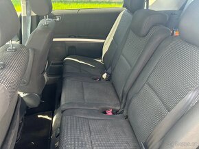 Toyota Corolla Verso - 11