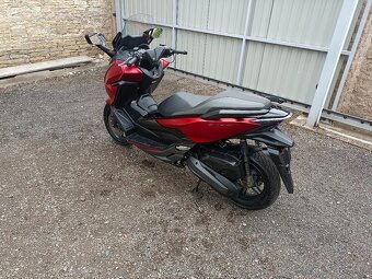Honda Forza 125i rv. 2018 CZ doklady v ceně - 11