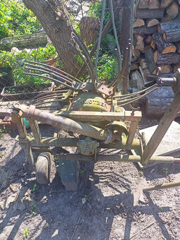 PRODEJ ZEMĚDĚLSKÝCH STROJŮ - 11