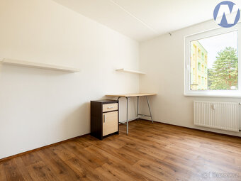 Prodej bytu 3+1+balkón, 74 m2, Sídliště SNP, Lhenice - 11