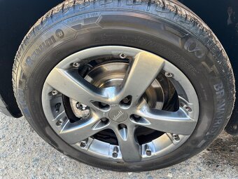 VW Golf 5 1.6mpi - 11