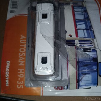 Prodám 5ks kovových modelů autobusů 1:72 - 11