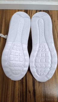 Nike Air Max Bolt. - 11