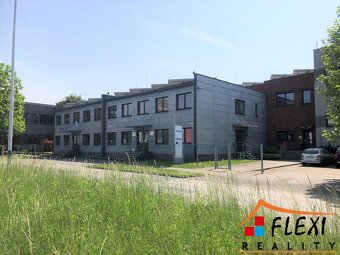 Pronájem 4 místností o celkové rozloze 199,06 m2 včetně soc. - 11