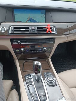 BMW 740 xd 225kW 2011 najeto200tkm ACC,komforní sedačky,N.V. - 11