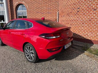 Hyundai i30 Fastback 1.0 T-GDI STYLE – r. 2018 - 11