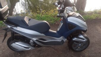Piaggio MP3 Yourban 300 - 11