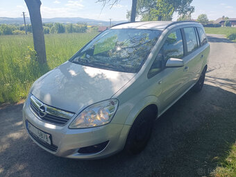Opel Zafira 1.8 103Kw  RV.2009 7.míst. - NOVÁ STK - 11