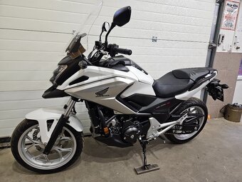 Honda NC 750X  - rok 2016 - 11