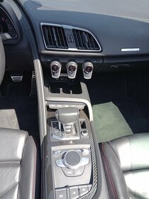 Audi R8 SPYDER 5,2 V10, 540 PS, Max.výbava, najeto 9 430 km - 11