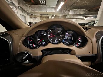 Porsche Cayenne 958 Platinum Edition - 11