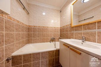 Pronájem bytu 3+1 s balkónem, 74 m², Uherské Hradiště - 11
