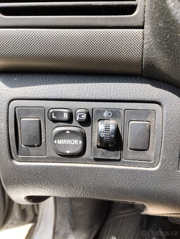 Toyota Avensis 2,0 D-4D - Combi - 11