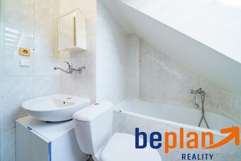 Prodej podkrovního bytu v Nejdku - 11
