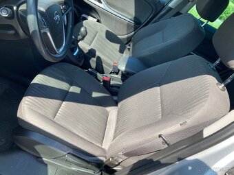 Opel Zafira C Tourer 1,4 turbo 103 kW - 11