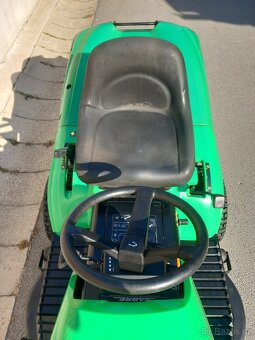 Prodám zahradní traktor Sabre John Deere - 11