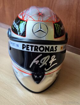 Michael Schumacher originální autogram na helmě 1:2 - 11