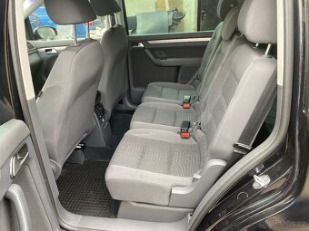 Volkswagen Touran, 2.0 TDI Highline,7míst - 11