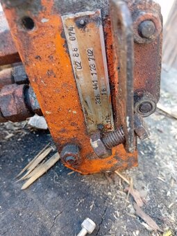 Hydraulický rozvaděč - 11