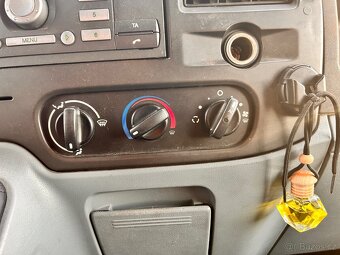 Ford Transit L1H1 6míst - 11