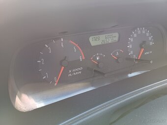 Nissan Terrano II - 11