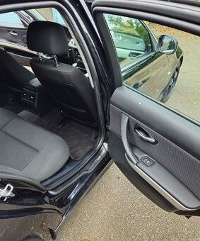 BMW E90 325d 145 kw - 11