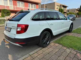 Škoda Superb 2.0TDI 125KW SCOUT 4x4 2015 webasto, tažné - 11