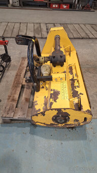 mulčovač 1300 Šálek - 11