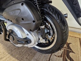 Piaggio MP3 500 ABS LED ESP USB 5/2015 - 11