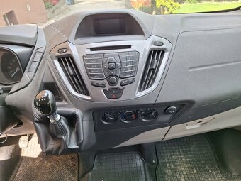 Ford Tourneo Custom 2.2 TDCi - 11