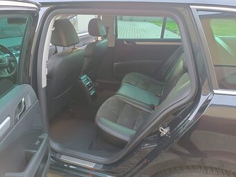 Superb 2.0 Tdi 125 kW DSG combi panorama - 11