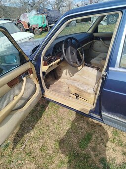 Mercedes Benz 280 SE W126 - 11