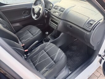 Škoda Roomster 1.6TDi, servisní kniha, tažné zařízení - 11