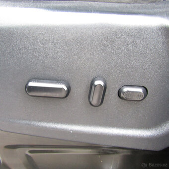 Ford Transit 2,0EcoBlue 96kw, 2020, L3H2, NAJETO 177 861km - 11