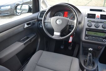 Volkswagen Touran 1.4 TSI 7MÍST  VYHŘEV BOHATÁ VÝBAVA - 11