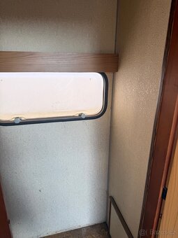 Karavan na pevné stání - 11