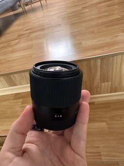 Sony alfa a6400 (na díly) + přislušnství - 11