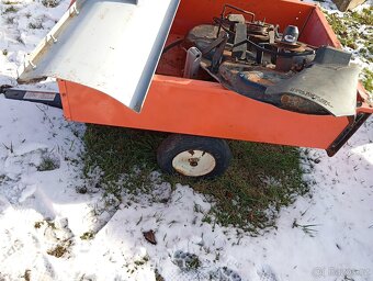 Zahradní traktůrek Husqvarna LT 151 se sněžnou radlicí, sány - 11